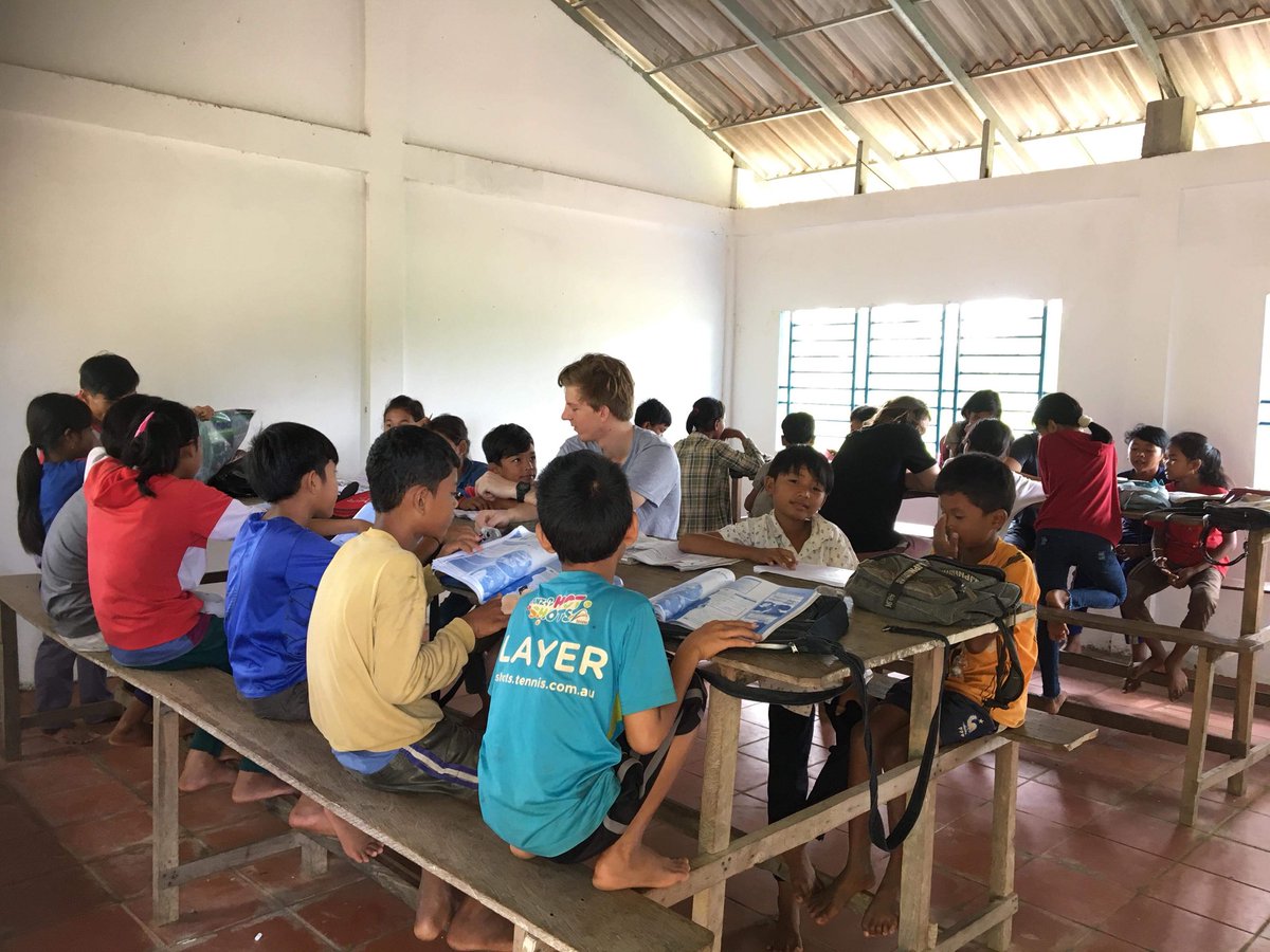 CampCambodia's tweet photo. We aiming to provide the English knowledge to local kids so that they’re able to find a better Jon when they grow up. Kids from Australia #teamindree teach English in our class #CampCambodia @CampsInt @campsintaus https://t.co/YEqFpA0q9B