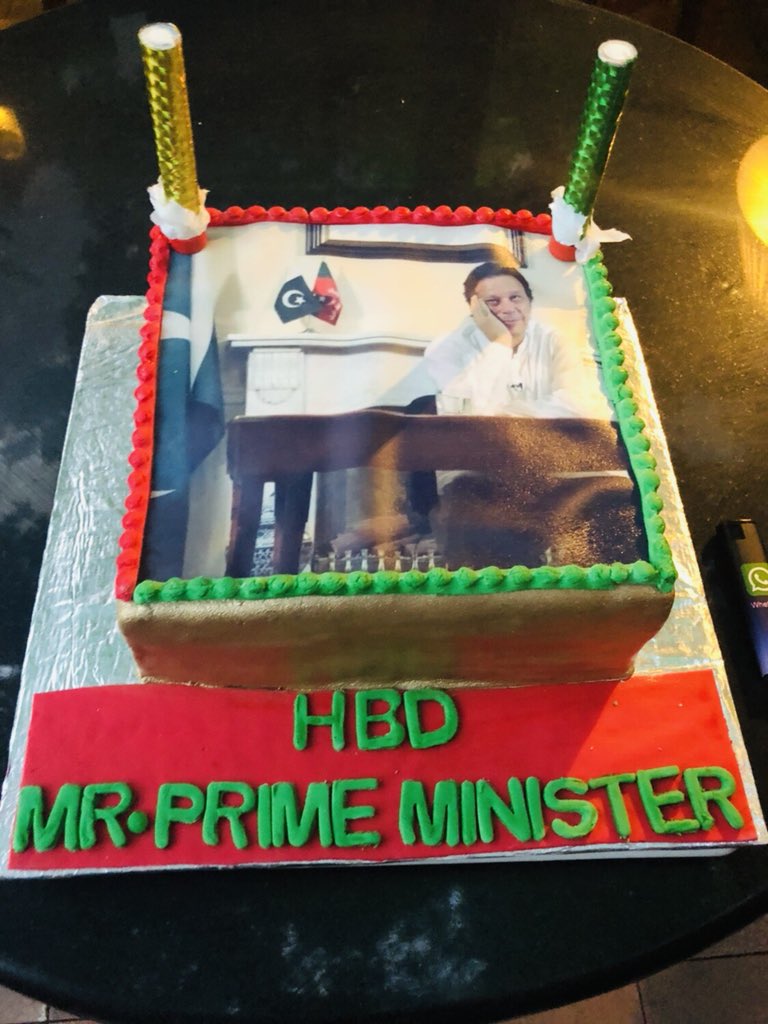 MehranMani1's tweet photo. Whole Pakistan and overseas Pakistanis celebrating Birthday of Prime Minister Of Pakistan 
#HappyBirthdayPMIK https://t.co/Wp1uxqaaf2
