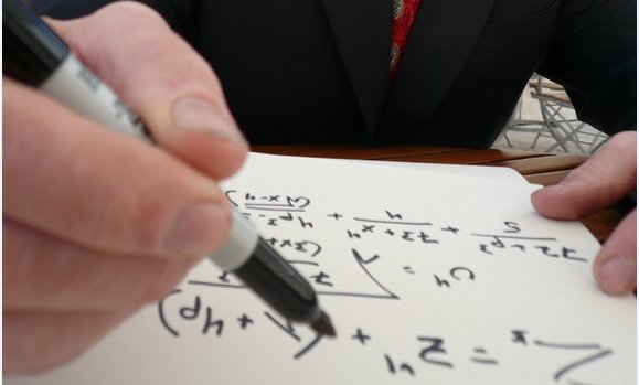 BBCBusiness's tweet photo. 'At parent's evening, mum or dad will say "I hate maths." That gives the kid a free pass to say "I can't do maths either". We need to stop that contagion.' Campaigner &amp; teacher @Bobby_Seagull tells #wakeuptomoney how more than 50% of parents struggle to help kids with basic maths https://t.co/GQxUNHtkR6