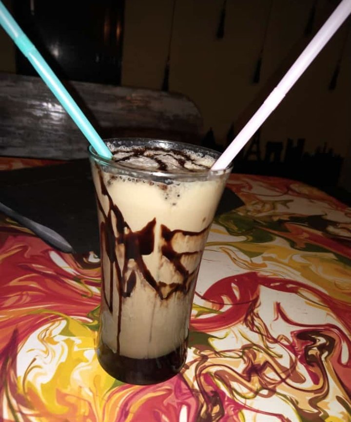 roshni_muskan's tweet photo. I love cold coffee..... https://t.co/1H0SBjsnys
