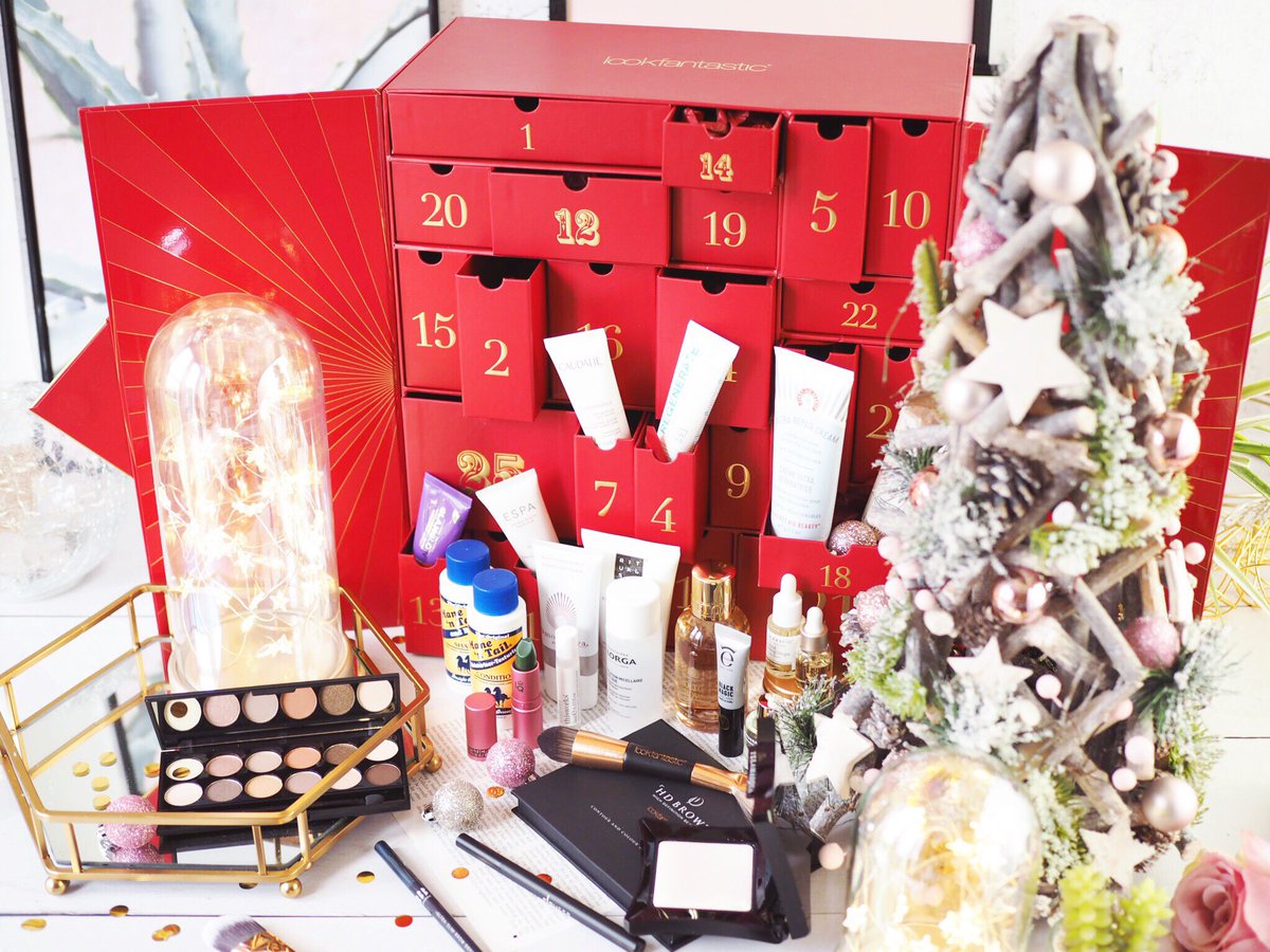 IT’S #COMPETITION TIME!! #Win the <a href="/lookfantastic/">LOOKFANTASTIC</a> Beauty Advent Calendar for yourself - just follow me and Look Fantastic &amp; RT this to win! Extra entry for watching the unboxing video on YouTube here and leaving a comment youtu.be/Azqg5XzEYa0 (Ends 31.10.18 UK only)