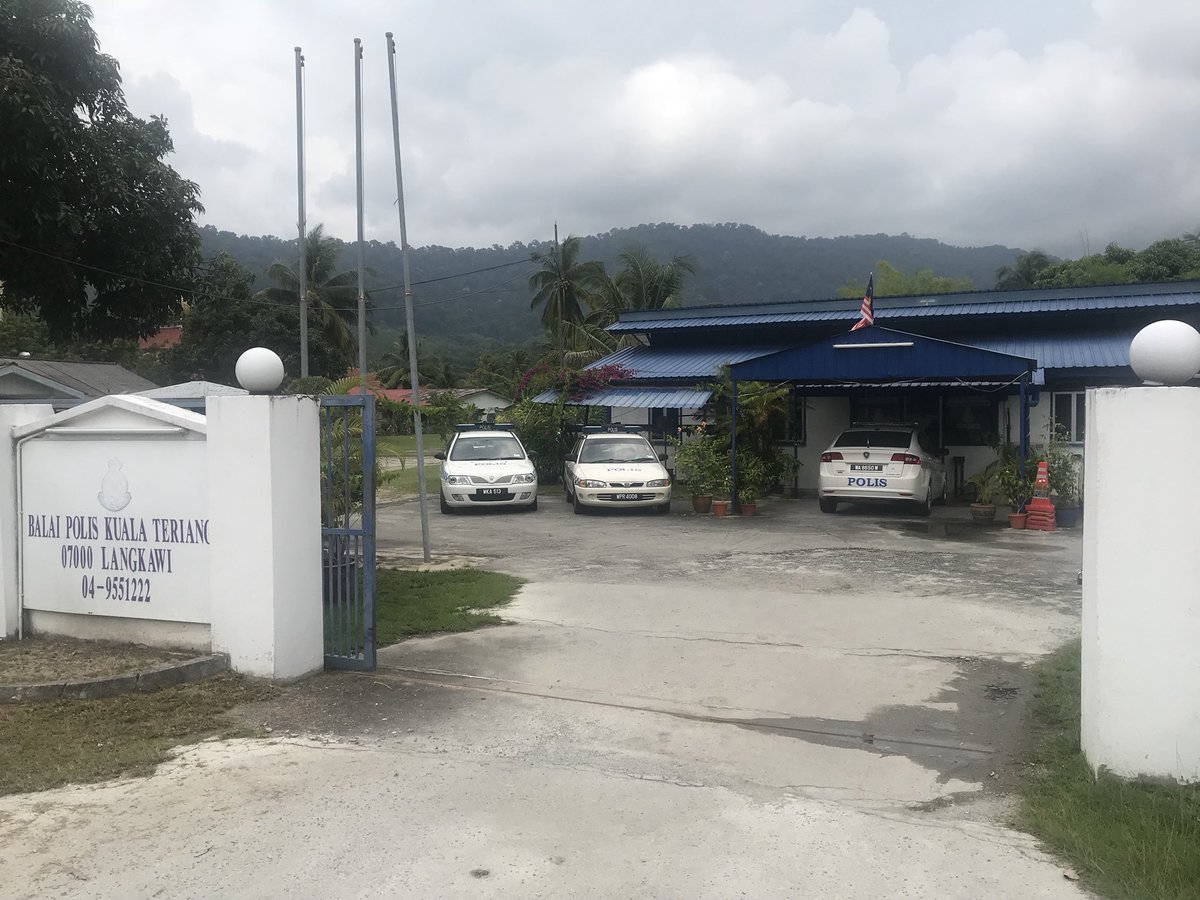 SCon2308's tweet photo. Sorry I’ve been absent recently, currently on holiday in Langkawi where I came across a local police station where I’m staying. A world away from stations in @MerseyPolice . Wonder what system they use 🤔🚓🚨 https://t.co/qZH1qn0mtn