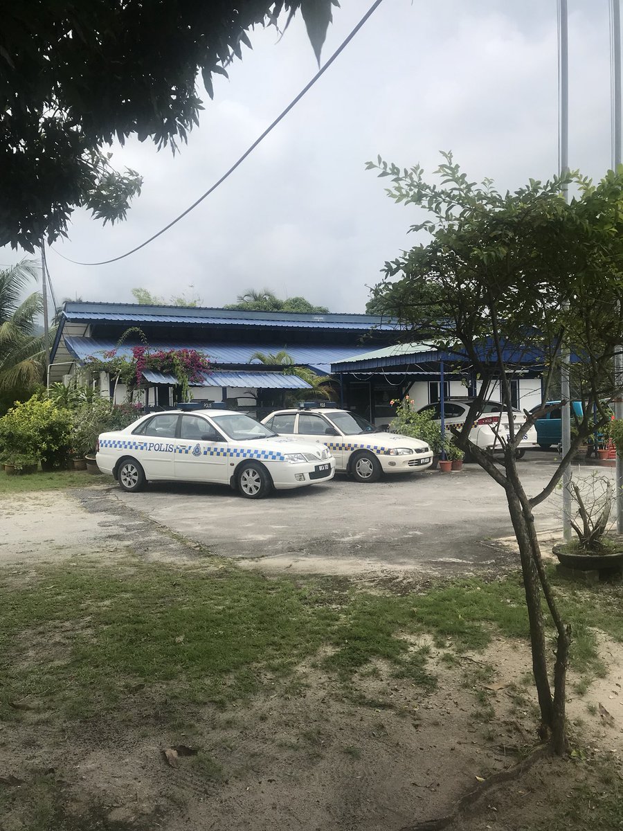 SCon2308's tweet photo. Sorry I’ve been absent recently, currently on holiday in Langkawi where I came across a local police station where I’m staying. A world away from stations in @MerseyPolice . Wonder what system they use 🤔🚓🚨 https://t.co/qZH1qn0mtn