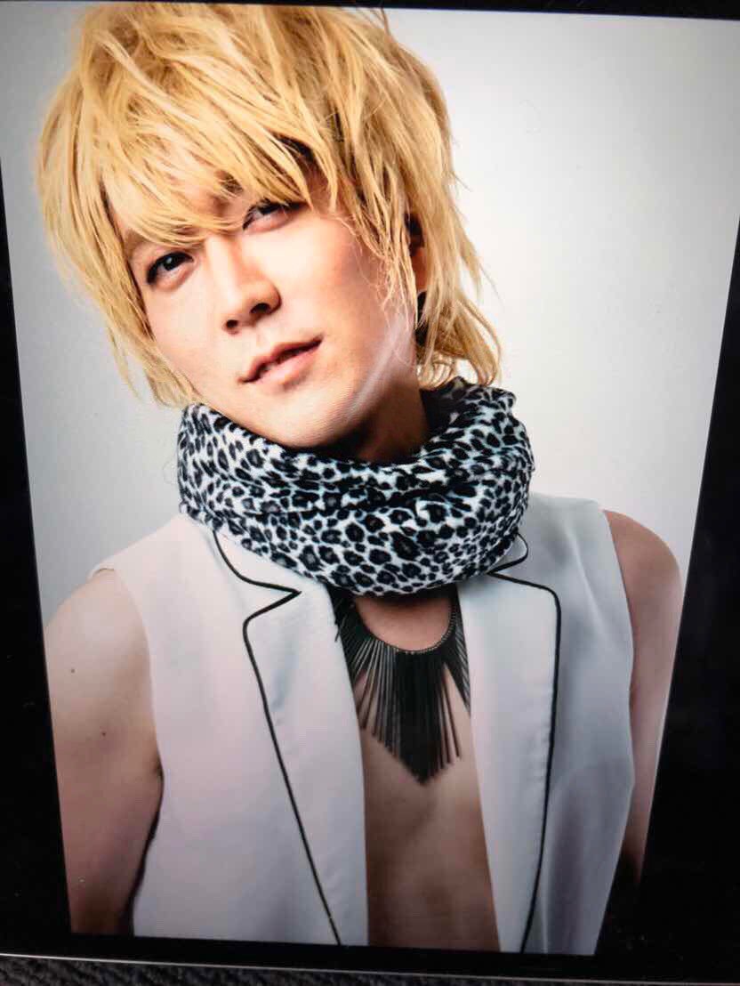 爆走おとな小学生 בטוויטר 魔法少女マジカルジャシリカ ビジュアル解禁 鼻沢類 はなざわたぐい 役 おとな小学生山田裕太 鼻 より串団子でブレイクした超人気イケメン俳優鼻沢類 最近では 変態の巨人 で主演を務め 空前の類ブームで社会現象を