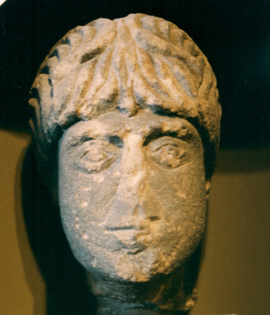 romanarchaeouk's tweet photo. Antenociticus, a British god worshipped by Roman troops. The stone head and other statue parts were found in a temple outside a Roman fort at Benwell, by Hadrian's Wall, as were three altars bearing his name. Great North Museum, UK @GNM_Hancock #RomanBritain #RomanArchaeology https://t.co/W83W7Yr6bz