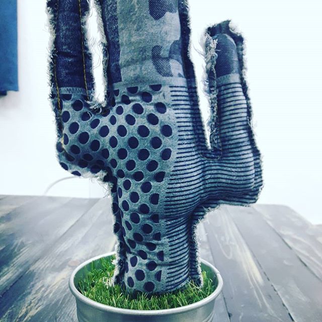 Unitin is denim 💙💙
#indigo 
#indigoinspiration 
#denim
#denimyarn