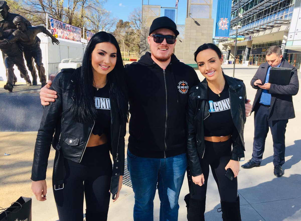 downunder6192's tweet photo. Baes 🇦🇺🤼‍♀️ @BillieKayWWE @PeytonRoyceWWE @WWEAustralia #WWESSD https://t.co/pL0vEcyZFT