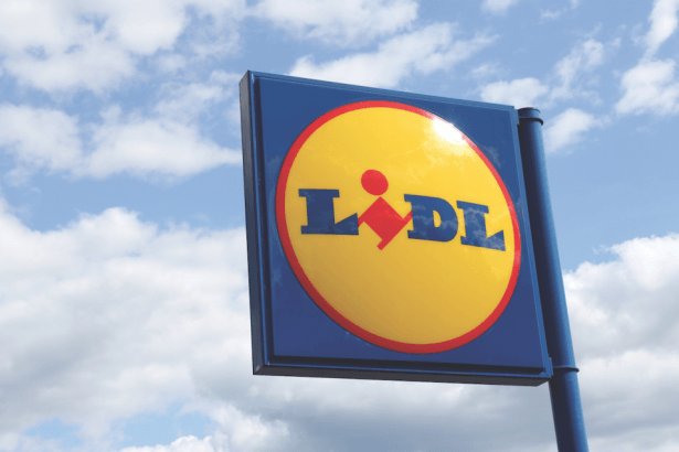 Лидл польша. Лидл. Lidl логотип. Лидл Германия. Лидл вывеска.