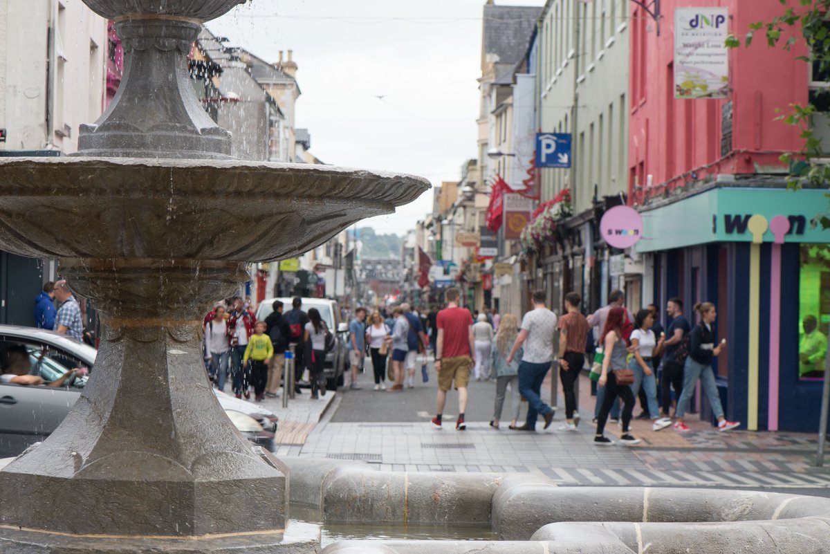 Take a selfie next to (not in!) the newly refurbished  Berwick fountain during October and post on twitter, facebook or insta using hashtag #UrbanOctober and be in with a chance of winning a €100 restaurant voucher kindly donated by <a href="/ElectricCork/">Electric Cork</a>