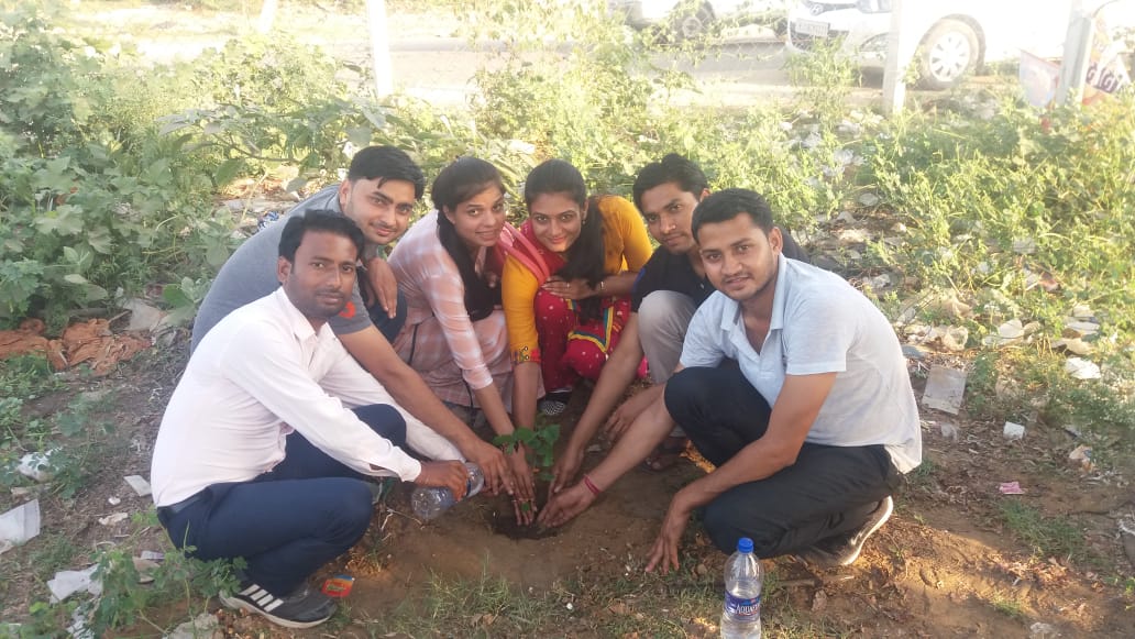 kilaniya's tweet photo. 3600 3600 ग्रेड पे 3600

#Raj_IA_HungerStrike_3600GP

सूचना सहायक ने भरी हुंकार
भूख हड़ताल से करी पुकार
ग्रेड पे 3600 3600 3600

@News18Rajasthan
@zeerajasthan_
@PMOIndia
@RajCMO 
@TheLallantop 
@Swap_Anchor 
@ravishndtv https://t.co/KPkE1a0cmp