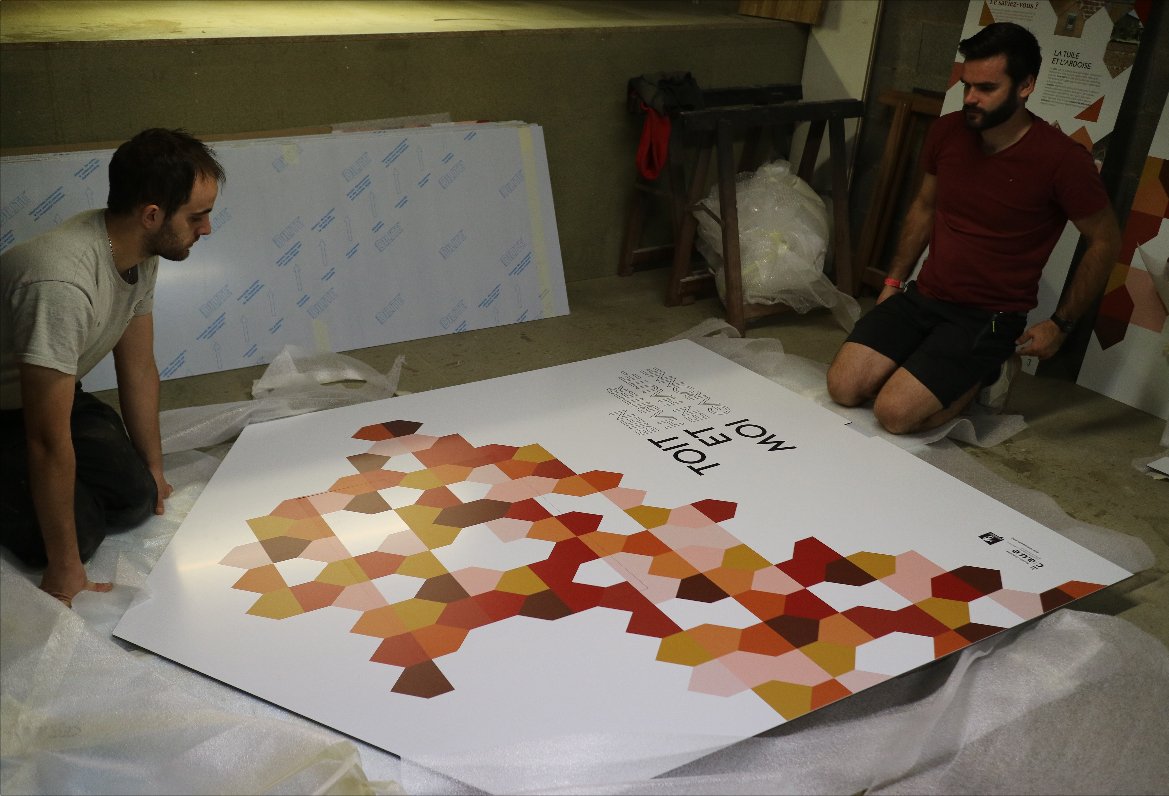 CAUE_Toulouse's tweet photo. Ça prend forme👍... 
Inauguration officielle de l'#expo #CAUE 31 "Toit et moi. Bien habiter en Haute-Garonne" : J-15 🤞
RDV les 19 &amp; 20/10 de 9h à 20h à l'Espace Croix Baragnon à #Toulouse pour les @JPOCROAOc et @JNArchi.
Avec @croaoccitanie @MAISONMP @GroupeCARLE, @HauteGaronne https://t.co/bRXp7iKSsu