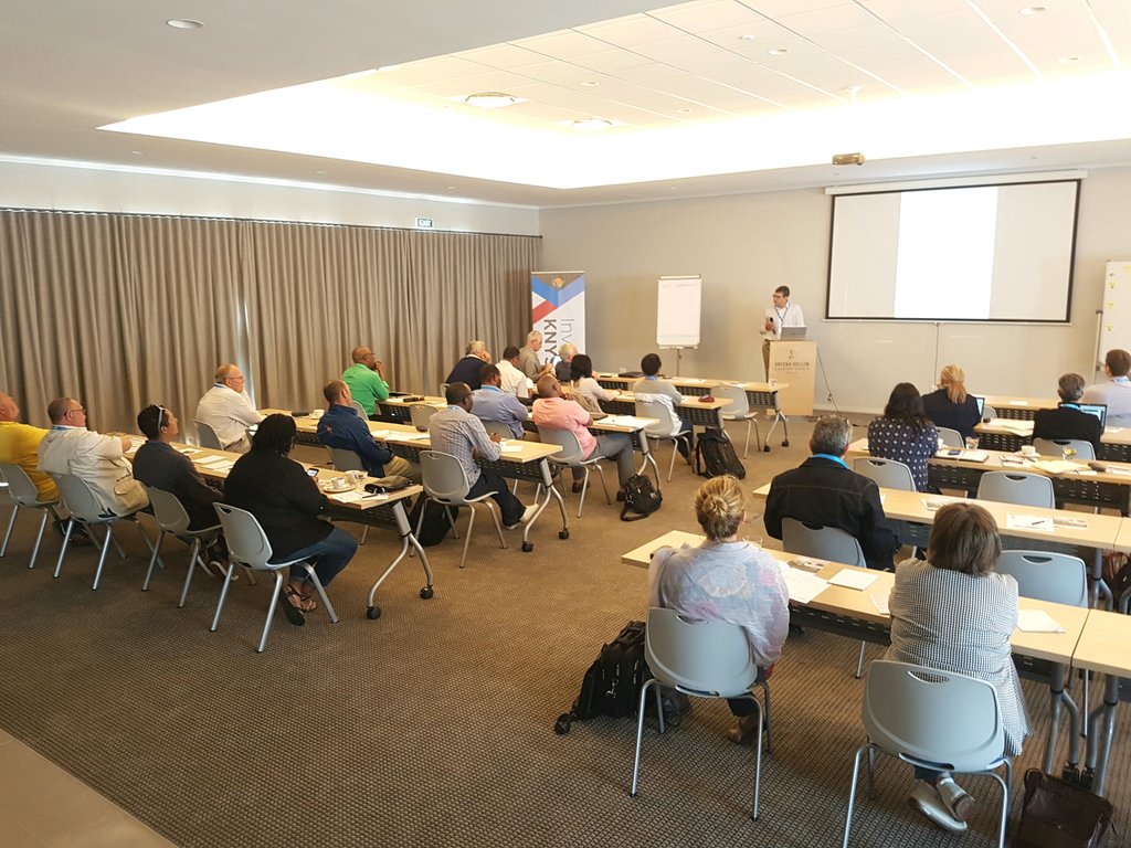 KnysnaMuni's tweet photo. #KnysnaTimberFestival Garden Route Regional Timber Industry Stakeholder Workshop now @ KnysnaHollow #SkillsDevelopment #SharingKnowledge @knysnatourism  @Wesgro @KnysnaTimber https://t.co/7kXWDsjRMk