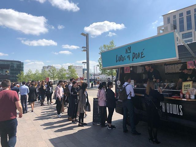 lordsofpoke's tweet photo. The sun may have gone, but you'll be able to form an orderly queue all the same down @kerbfood Kings X today. #lordsofpoke #straightup #freshcut #bangingbowls #chaatwagon #kerbfood #pokelondon #pokebowls #bringbackthesun https://t.co/pSX89za77C https://t.co/kFIv8GZrSB