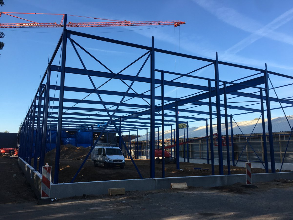 Wij breiden weer uit! Begin volgend jaar draait hier onze nieuwe machinale lijn! <a href="/bosmachines/">Bos Machines</a>