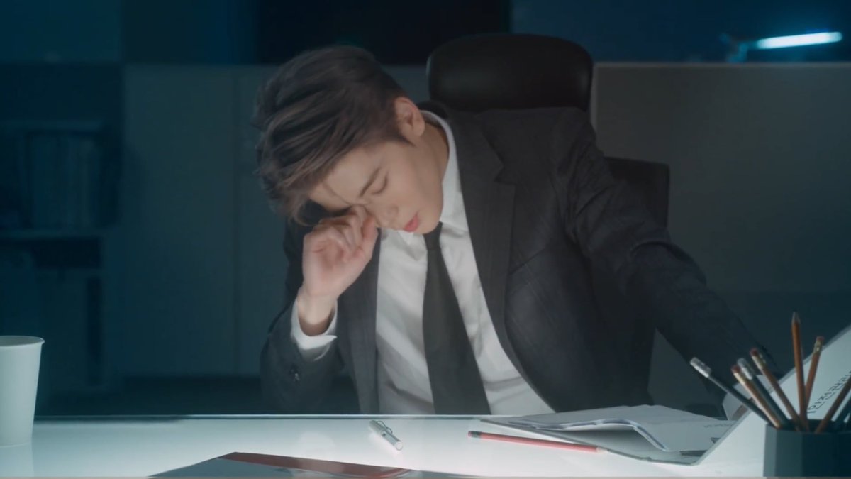 REDOCEANJ_'s tweet photo. Jae: โหล~ เมื่อไรจะกลับอ่ะ?
Jay: เด๋วกลับ
Jae: เด๋วมา4ชั่วโมงแย้วนะ!
Jay: ก็งานมันยังไม่เสร็จ*ถอดหายใจ
Jae: กลับไวๆ Mr. jeong กลับไวจะให้มูมู❤️
Jay: Mr. jeong will see you now!
#Jayjae #เจย์แจน
(มีใครพร้อมจะทัวร์นรกกะเลามะ😂) https://t.co/D2CUnqvUET