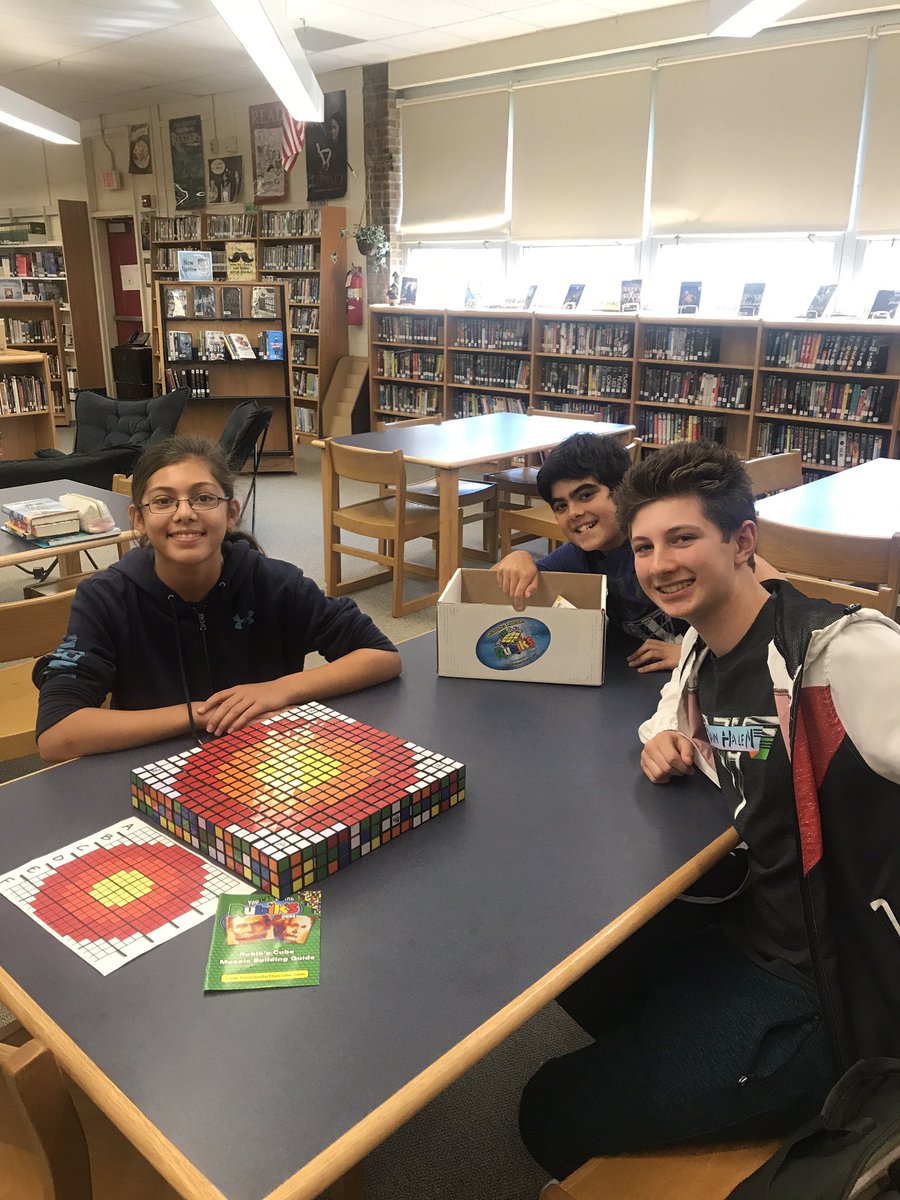 MTL_HMS_library's tweet photo. 6th period lunch takes on the Rubik’s Cube Challenge. I’m amazed at what they did in just 20 minutes! @mtl https://t.co/TkjJddAvVo