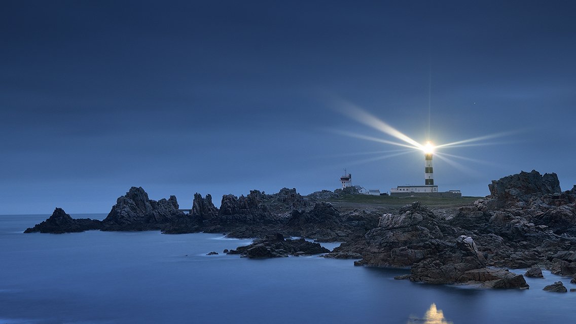 UPS's tweet photo. Companies embracing new technologies and business models need beacons to light the way. One such lighthouse? The #3Dprinting partnership between us and @fastradius.  https://t.co/THzOjoWst8 https://t.co/96WzeA1O5p