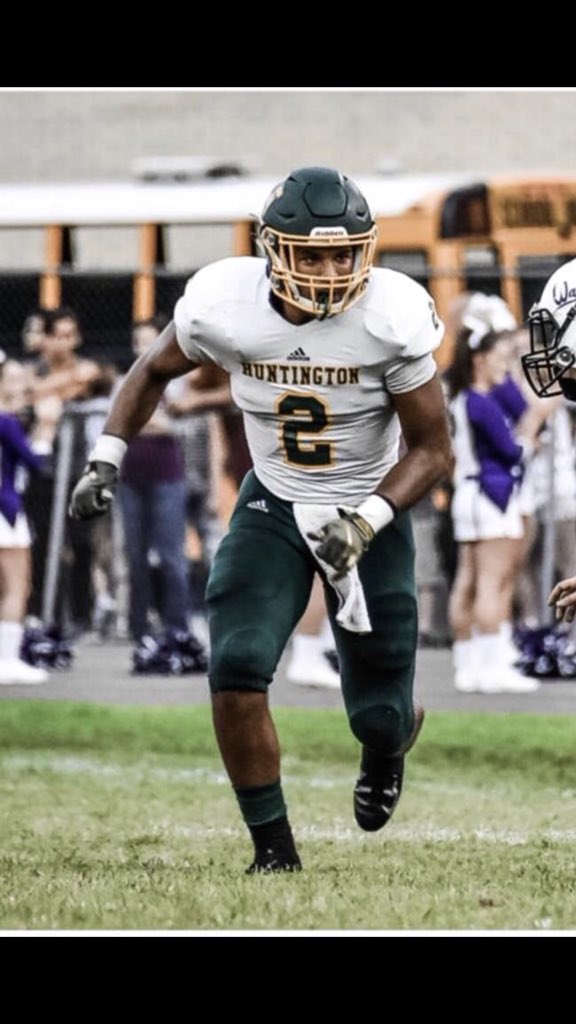 AliciadakaAD's tweet image. Local reporters may forget about your work on the field but the rest of us don’t!  #blockingmachine #weseeyou  @b_dub113