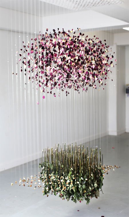 OxoTowerWharf's tweet image. Head to gallery@oxo this weekend to watch the evolution of a site-specific installation, as @AnnaMastersArt (work pictured) works within the gallery to develop one of her signature hanging ‘sculptures’ at @VariationsArt oxotower.co.uk/events/variati…