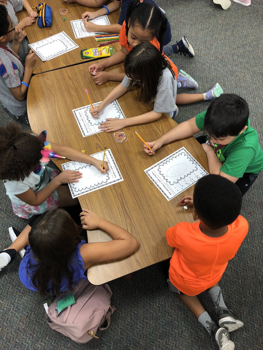 Rolling, Drawing and Describing Jack-o-lanterns with our learning buddies!
<a href="/JHE4th/">JHE 4th Grade</a> <a href="/hayesfirstgrade/">JHE First Grade</a> #HayesHawks <a href="/MrsEllington17/">Ashley Ellington</a> #BeTheLegacy