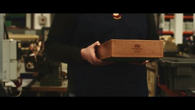 The people make the brand. You will find a number of employees who have worked with Whitehouse Cox for decades; some for half a century! Their skill and diligence continues to create beautiful products that stand the test of time. #WhitehouseCox #Handmad… ift.tt/2zTtLMa