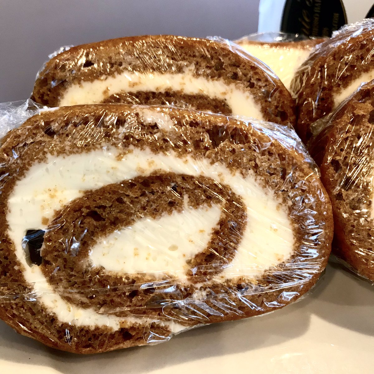 penniecake's tweet photo. Pumpkin rolls are here! https://t.co/c8KyssICFC
