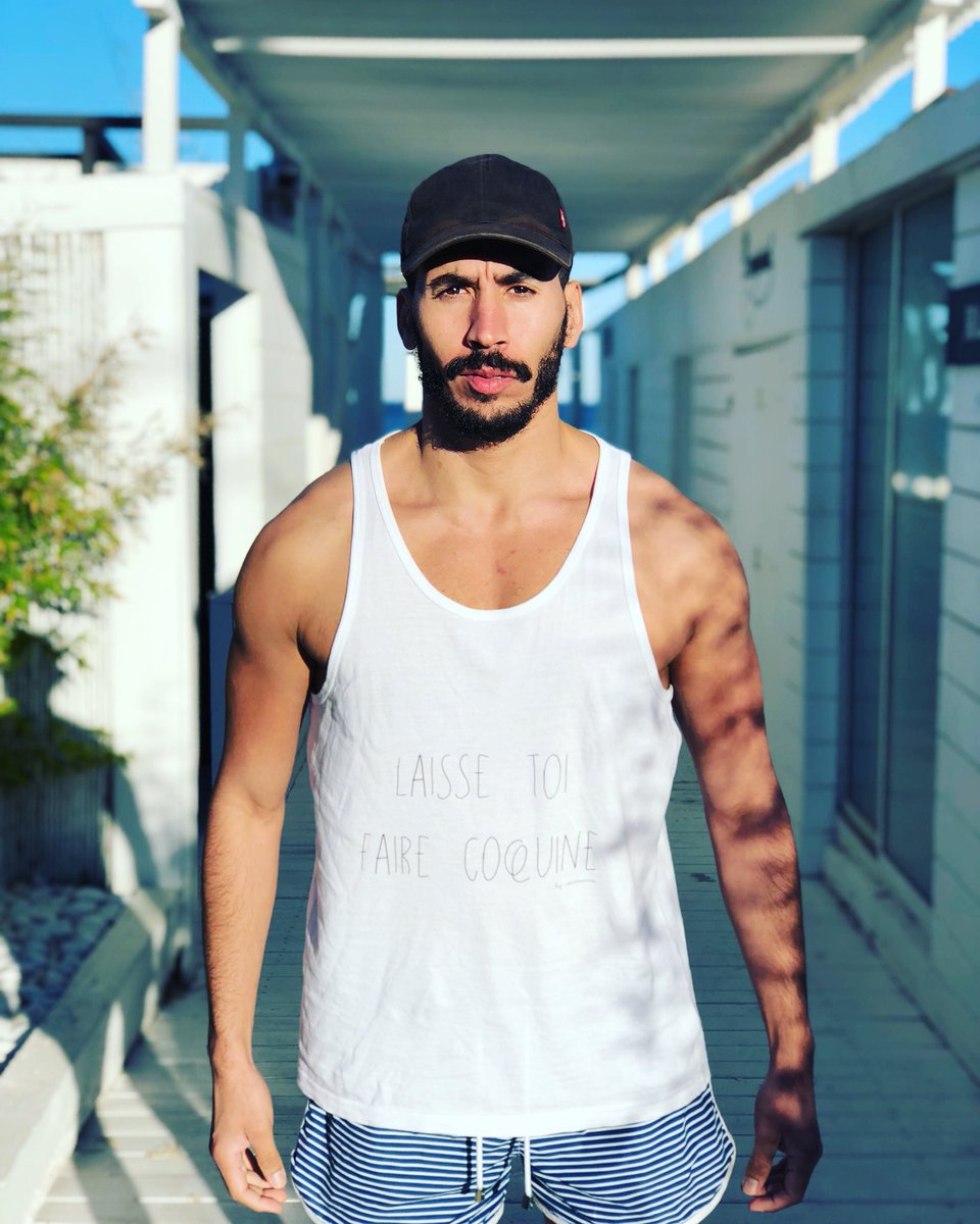 « Laisse Toi Faire Coquine » mon débardeur préféré depuis 4 ans 😝😂 #RecyclageVetement