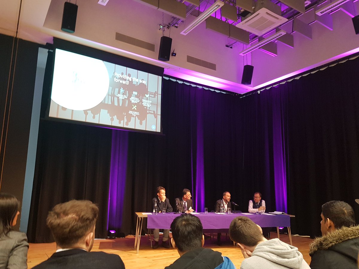 AilieFerrari's tweet image. Interesting questions being asked of expert panel @CIMinfo_Scot Scottish Marketing Conference at @CofGCollege @martinwjordan, Alan Meldrum of @percepta_UK, @RoyGardner007, @joexpacitti