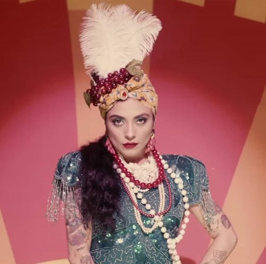 Fans_Yucatan's tweet photo. #PORQUEMEFUIAENAMORAEDETI
Si sabía que era prohibido
Nunca quise lastimar
Desearía no saber amar
@monlaferte 💖 https://t.co/SbEXRycGzq