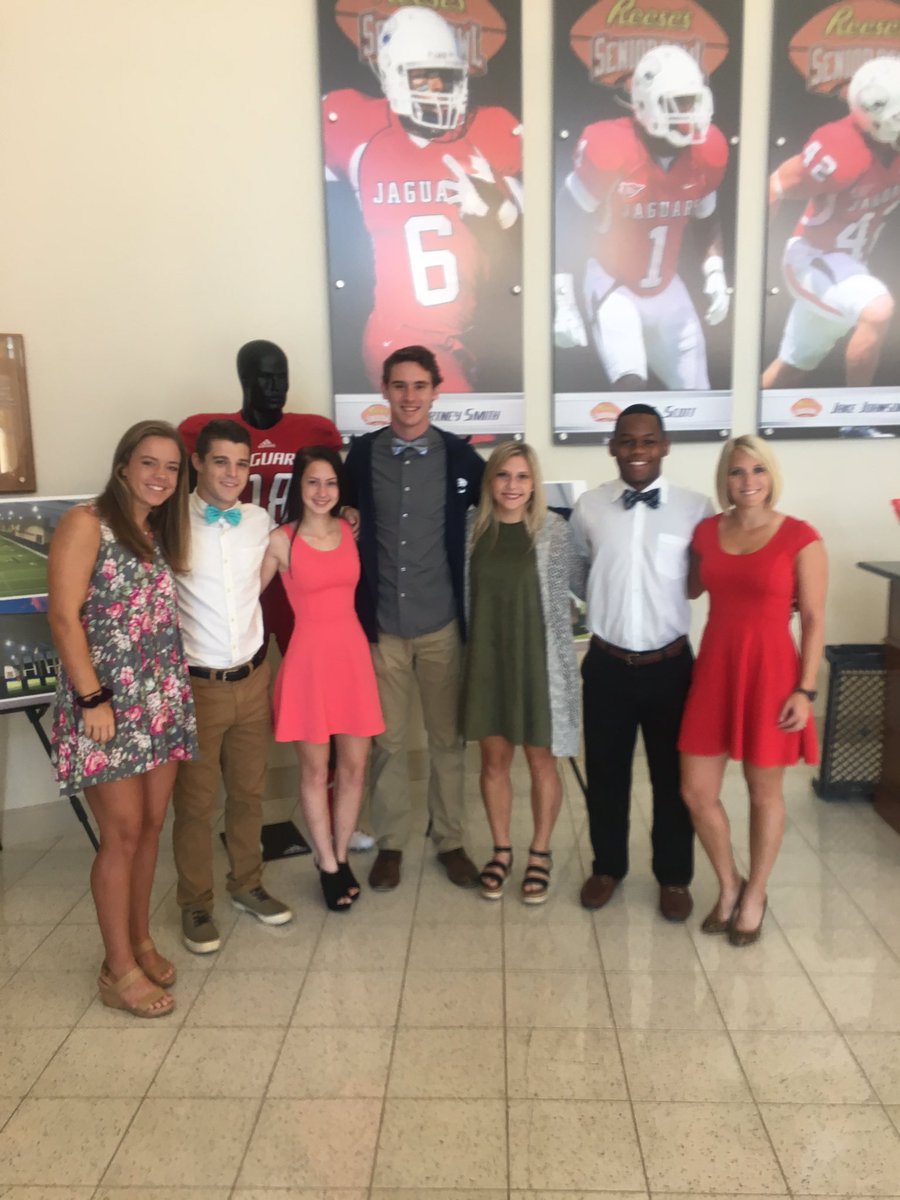 Dressed to impress...ready for our flight to Savannah Georgia to cheer on <a href="/GoJAGSFootball/">SouthAlabamaFootball</a> as we take on GA Southern! #WeAreSouth #JagNation #SouthCheer #GoJags