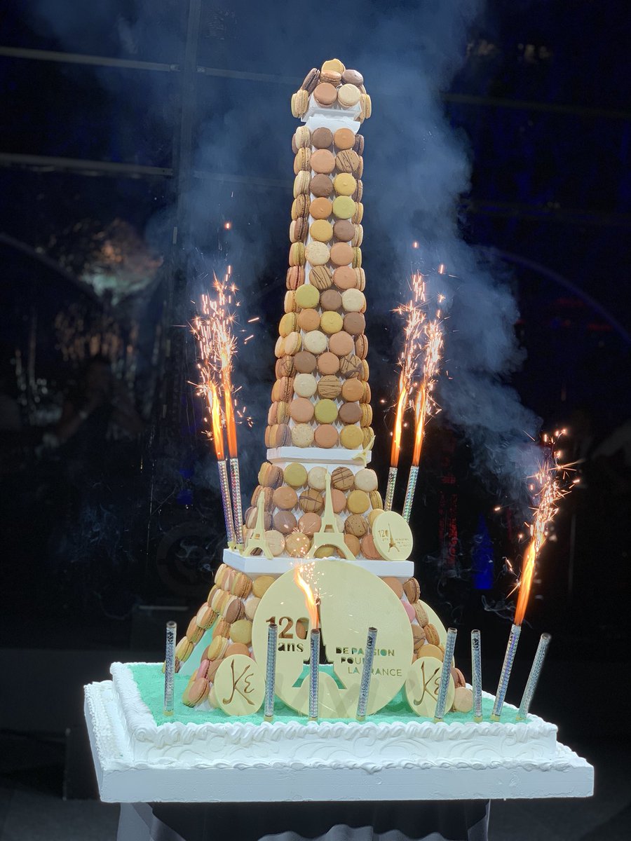 #MondialCCE2018 Amis #CCE, qu’on vous nomme #Ambassadeurs, #Hussards ou #Réservistes de l’économie française, vous êtes les acteurs clés de ce Moment 🇫🇷!
<a href="/businessfrance/">Business France</a> vous donne les outils pour combattre les idées reçues et traduire ce momentum en chiffre d’affaires et #IDE 🏆