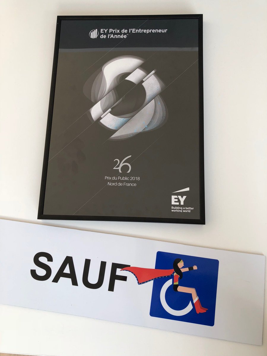 Handinorme's tweet photo. On a gagné : Handinorme est l’Entreprise du public 2018 @EYFrance pour la région Nord de France ! 🎉🏆 Tout ça, c’est grâce à vous : vos nombreux votes nous ont permis de remporter la victoire ! Toute notre équipe vous dit un grand MERCI 😄 https://t.co/bQToeKjxgu