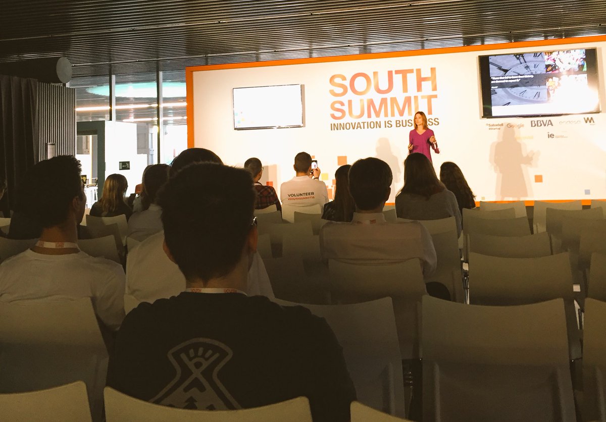 mariavecino's tweet photo. #SouthSummit2018 #ethic and #business ? #todovuelve #karmaway 🤣🤣🤣 https://t.co/xp75cpVPEW