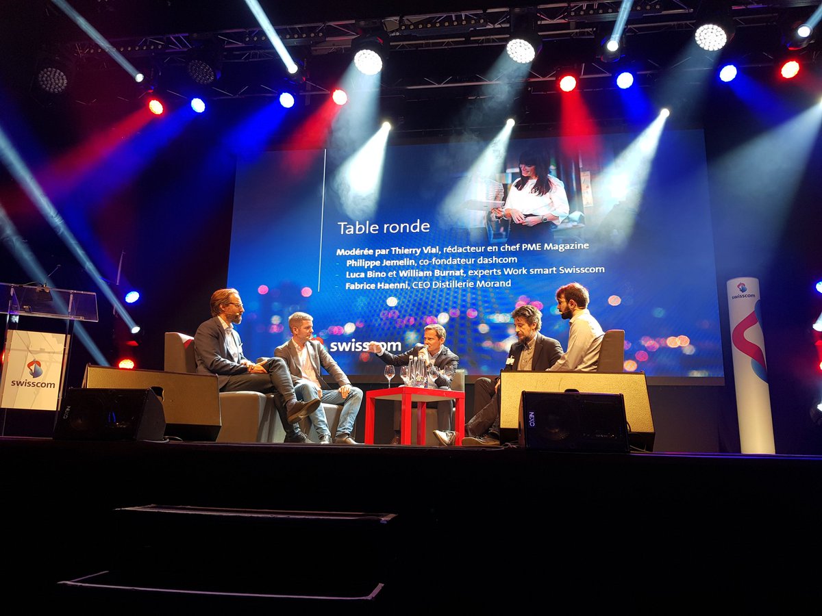 Swisscom_News_f's tweet photo. Riches échanges autour d'une table ronde pour conclure cette journée #DigitalValais autour de la thématique: "Mieux travailler ensemble – aujourd'hui et demain". #WorkSmart #fdv2018 https://t.co/nlDt9EcNM4