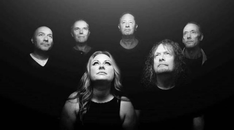 These guys definitely aren’t winging it!

But they are The Wingwalkers and they are live at The Malthouse this Saturday with a BIG sound! 👇🏻👇🏻

9pm ✅
Free entry ✅