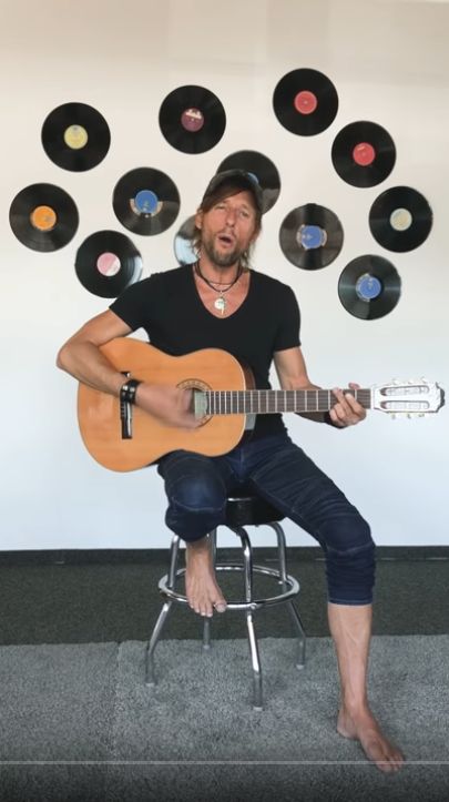 Jake &amp; the Convolution unterstützen die #PlattenladenwocheX.
youtu.be/EFT101AjDhM