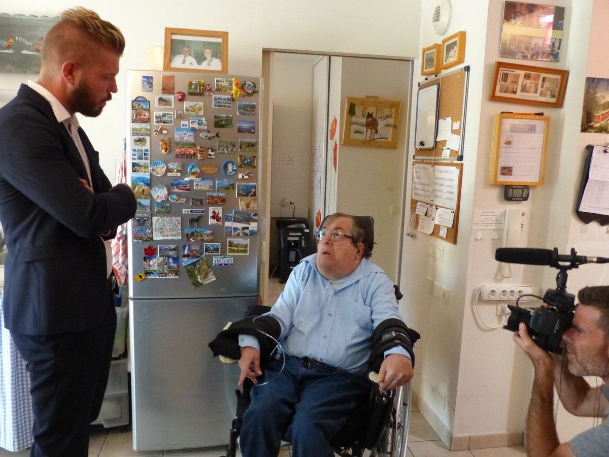 Aurélien ESPRIT, président de DAH était interviewé lors du film sur l'avancée en âge des personnes handicapées. Il a souligné la complexité pour réaliser ce type de résidence. Tournage réalisée au sein de  résidence Micocouliers.