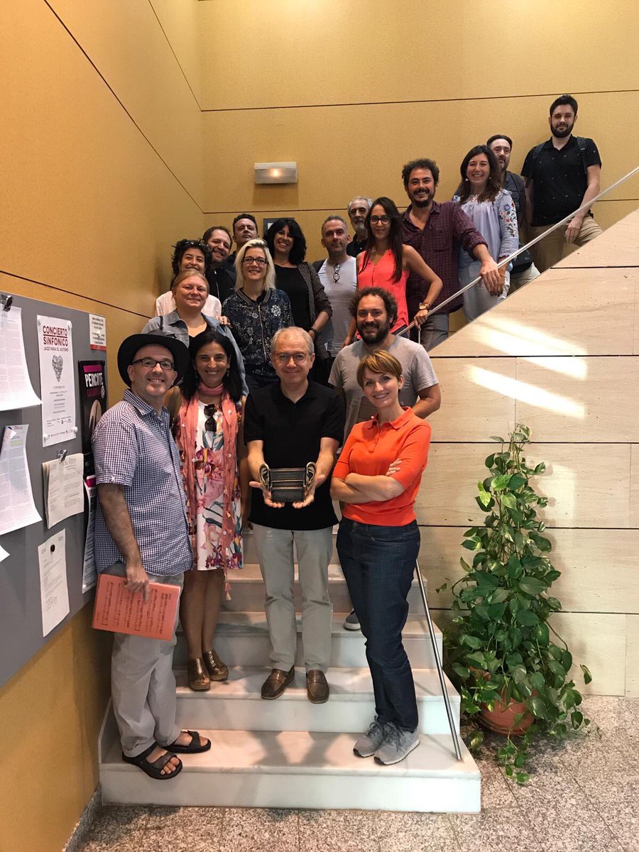 L'Associació de Dolçainers i Dolçaineres Professionals participa en la selecció dels finalistes dels Premis de la Música Valenciana que organitza l'IVC.
facebook.com/46595789720990…