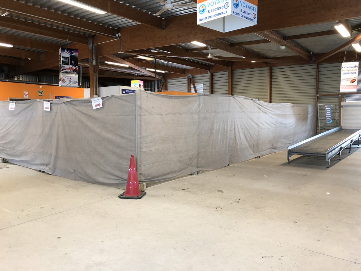 Aerobergerac's tweet photo. Les travaux d’aménagement du hall d’arrivée viennent de débuter, rdv en mars pour voir le résultat. 

Work has started on the new arrival hall, rendez vous in March for the unveiling of the new facilities.

#bergerac #bergeracairport #aeroportbergerac #dordogne #avgeek #travel https://t.co/fGVZzVZ9rt