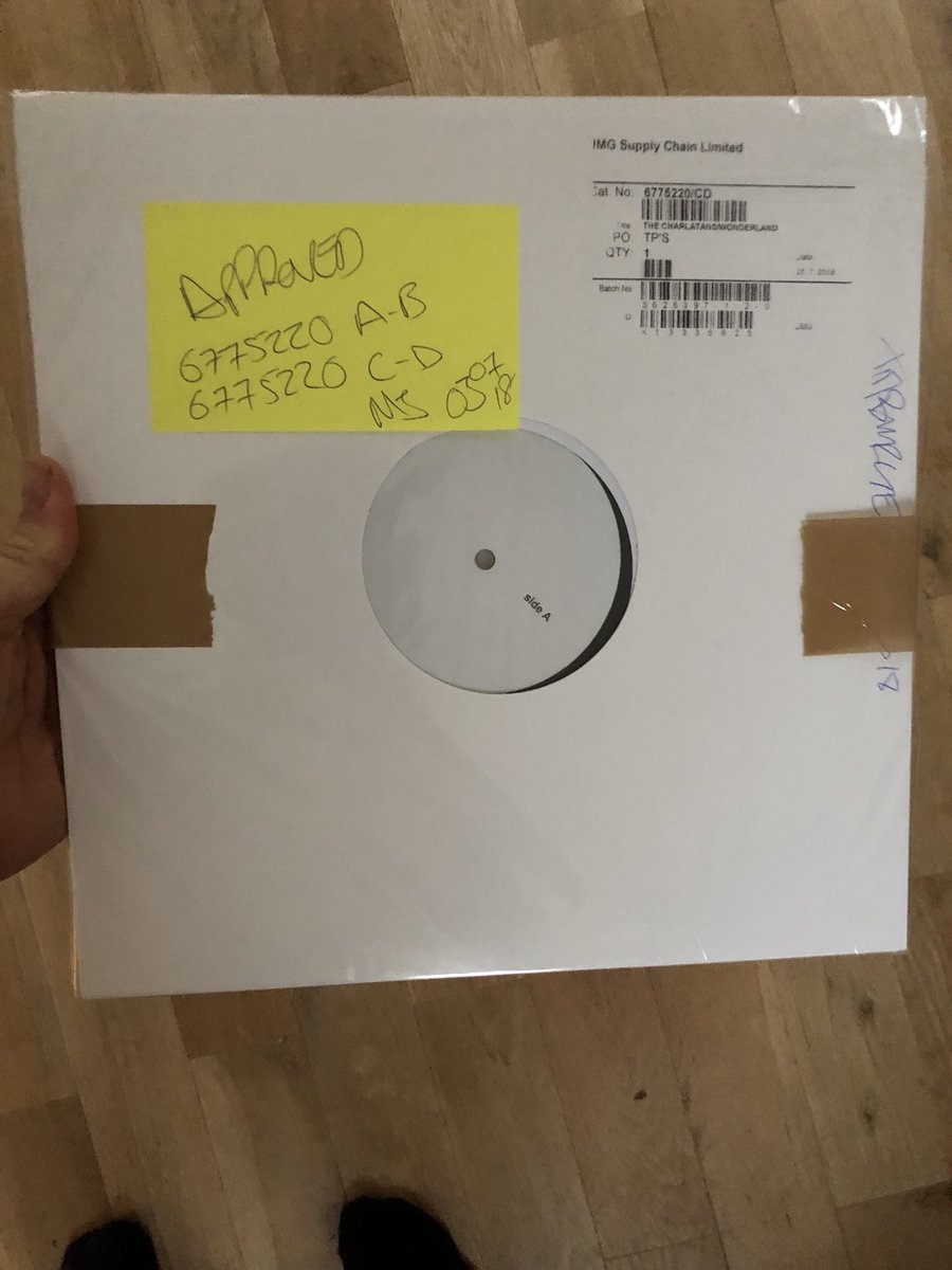 Retweet to win a super rare vinyl test pressing of Wonderland. The album will be out on vinyl for the first time since we released it. Available to pre-order here TheCharlatans.lnk.to/VinylReissues Winner of the test pressing picked at random on Sunday at 8pm. I’ll sign it too x x