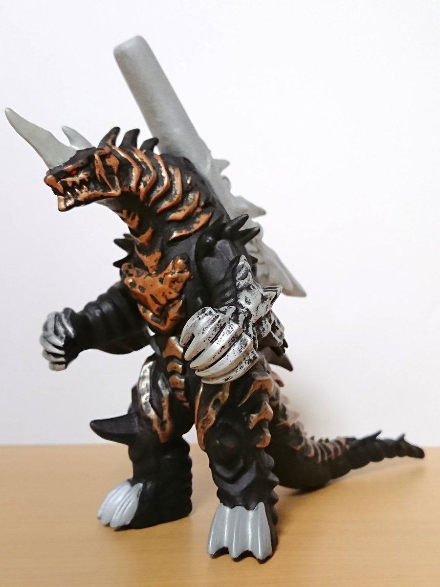 ウルトラ怪獣シリーズの新作ソフビ、グルジオキングをフラゲしました