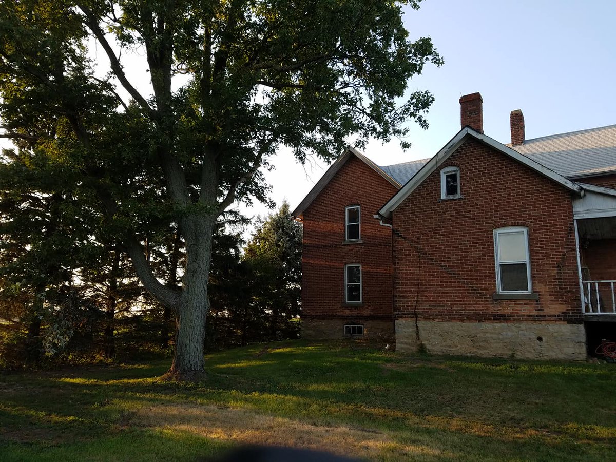 SoMediaLearnLab's tweet photo. Today! 1901 classic #farmhouse will be for sale by auction October 14th, 2018 in Riga, Michigan Open House FRIDAY, Oct 5th, 4-6 pm &amp; TUES, October 9th, 5 - 7 pm, 2018 &amp; day of the sale. https://t.co/mqqQK9xjgC Riga, #Michigan #farmhouseviews #forsale Because #farmhousestyle https://t.co/uFcgWds3uv