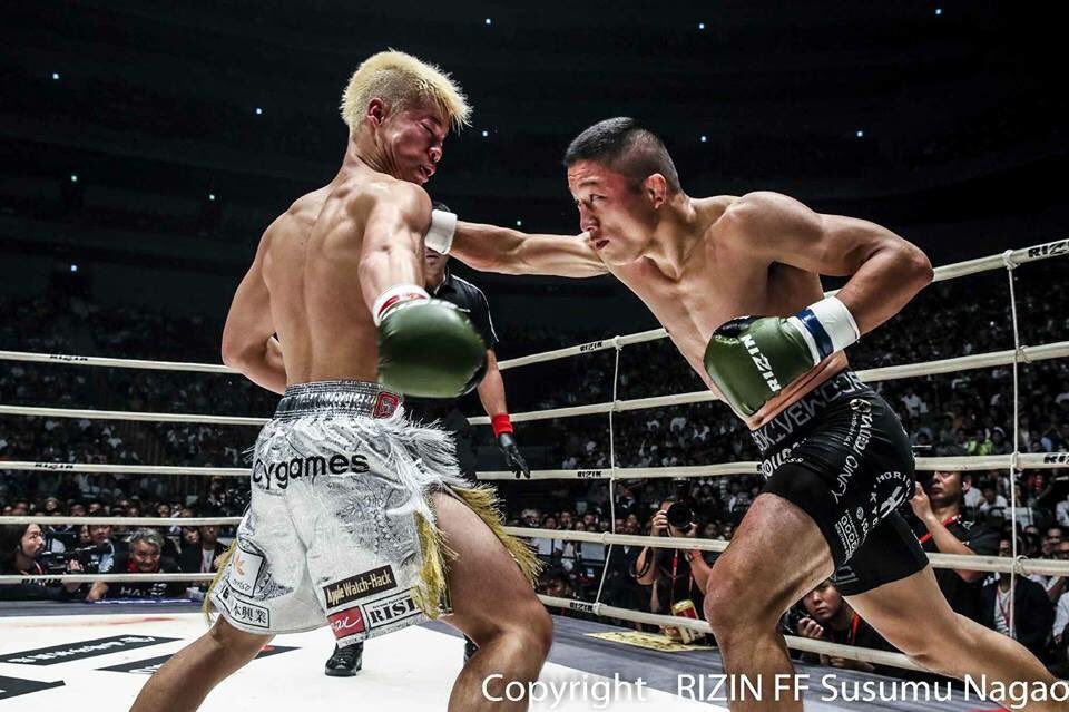 kakutoulv's tweet image. あれからもう14年。
そっくりだなぁ。KIDさんと堀口選手😊
まだまだ日本の格闘技捨てたもんじゃないよ。
これからだよ。
#魔裟斗 #山本kid徳郁 #那須川天心 #堀口恭司 #k1 #dynamite #rizin #rizin13 #kickboxing #vs #mma