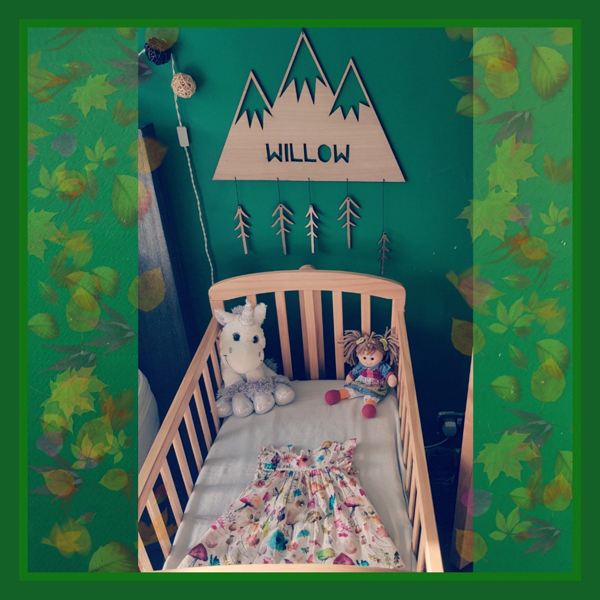Sorrel_and_Sage's tweet photo. 🌻Three days to go until baby Willow's DD & the most beautiful gift arrived from someone very special and important to me, to hang above her little crib. I really wanted to create her own little space & this just completes it perfectly 🌻
#39weeks #pregnant #baby #autumnbaby https://t.co/WIB8NjkDKP