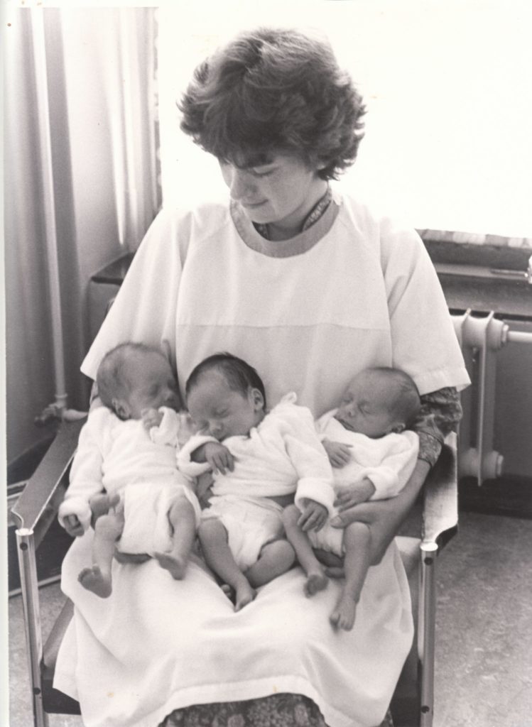 Heb je de 52 Geffense twee- en drielingen tentoonstelling gemist tijdens Effe noar Geffe? Morgenmiddag (zaterdag 6 oktober) van 13.30 tot 16.30 uur kan je de prachtige foto's nog komen bewonderen op de bovenverdieping van het Oude Klooster (lift aanwezig). ow.ly/UrGU30m6WBR