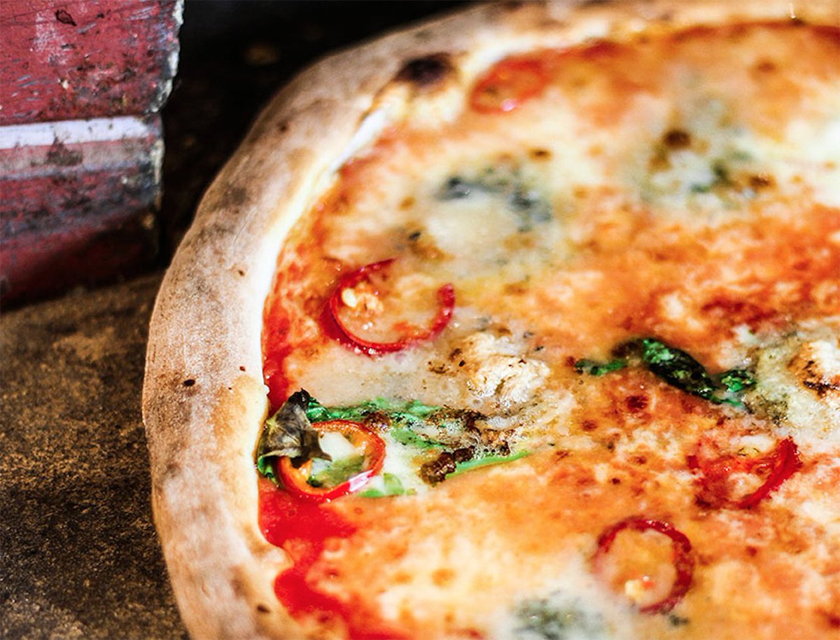 adoreremo1's tweet photo. Are you with #FridayFeeling ? Come and enjoy some of our crunchy pizzas and rich Italian wines, We have #HappyHour until 7.00pm. Don't miss you table, Book Now https://t.co/fcMmrF3r2Q #Strand #FleetStreet #ConventGarden https://t.co/Whx1cSYlET