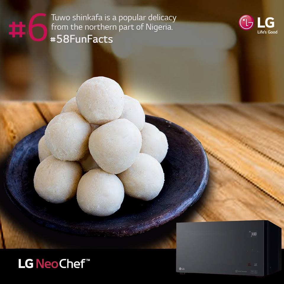 Fouani_Nig's tweet photo. Tuwo shinkafa is a popular delicacy from the northern part of Nigeria. It is made with short/medium grain soft rice. It is usually served warm with different types of soups like Miyan kuka and Miyan Taushe. What is your favorite local cuisine? #LG58FunFacts #LifeisGood #Naija58 https://t.co/Ws6qYAOWaf