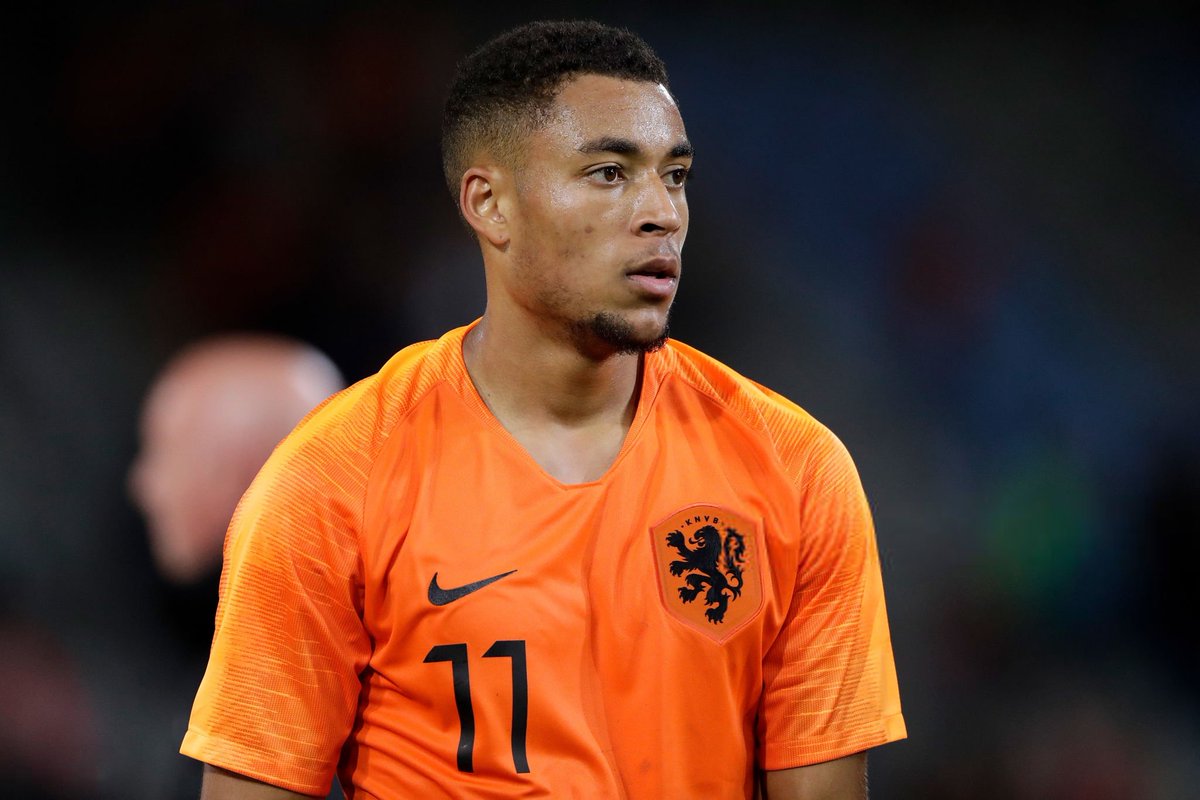 He arrived at the club and immediately asked for the prestigious no. Dumfries Netherlands Shirt - Scouted Football On Twitter Four New Netherlands Names Steven Bergwijn 20 Arnaut Groeneveld Danjuma 21 Pablo Rosario 21 Denzel Dumfries 22 All Of The Above Have Received Full