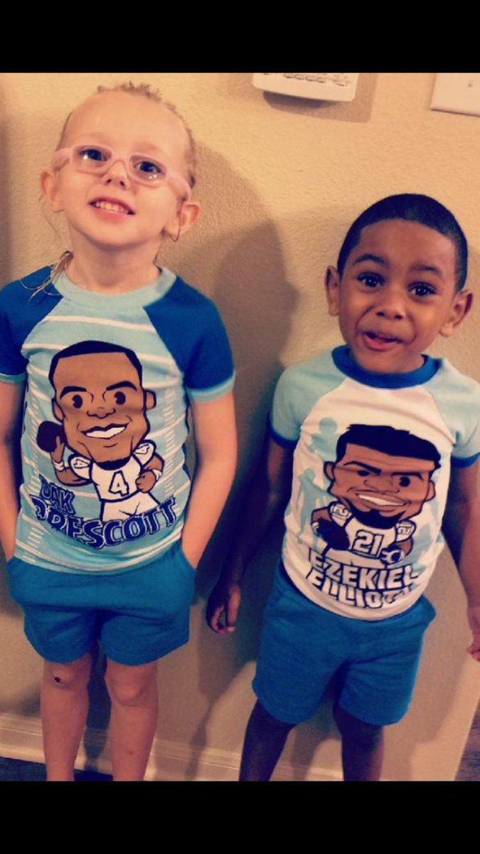 SickChickNikNik's tweet photo. My niece and nephew 💙⭐️ #DallasCowboys #dc4l #rhod #CowboysNation @BrandiRedmond Go cowboys!!!!!! https://t.co/DAZXx70AiH