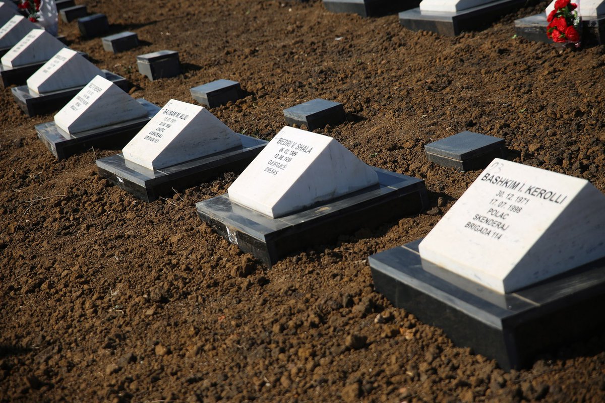 Dhuratas's tweet image. At inauguration of memorial in Marina #Skenderaj in memory of 157 heroes&amp;amp;martyrs of #Kosovo freedom.This is the day of realization of human&amp;amp;institutional obligation for remembrance of their sublime contribution.
Eternal respect!